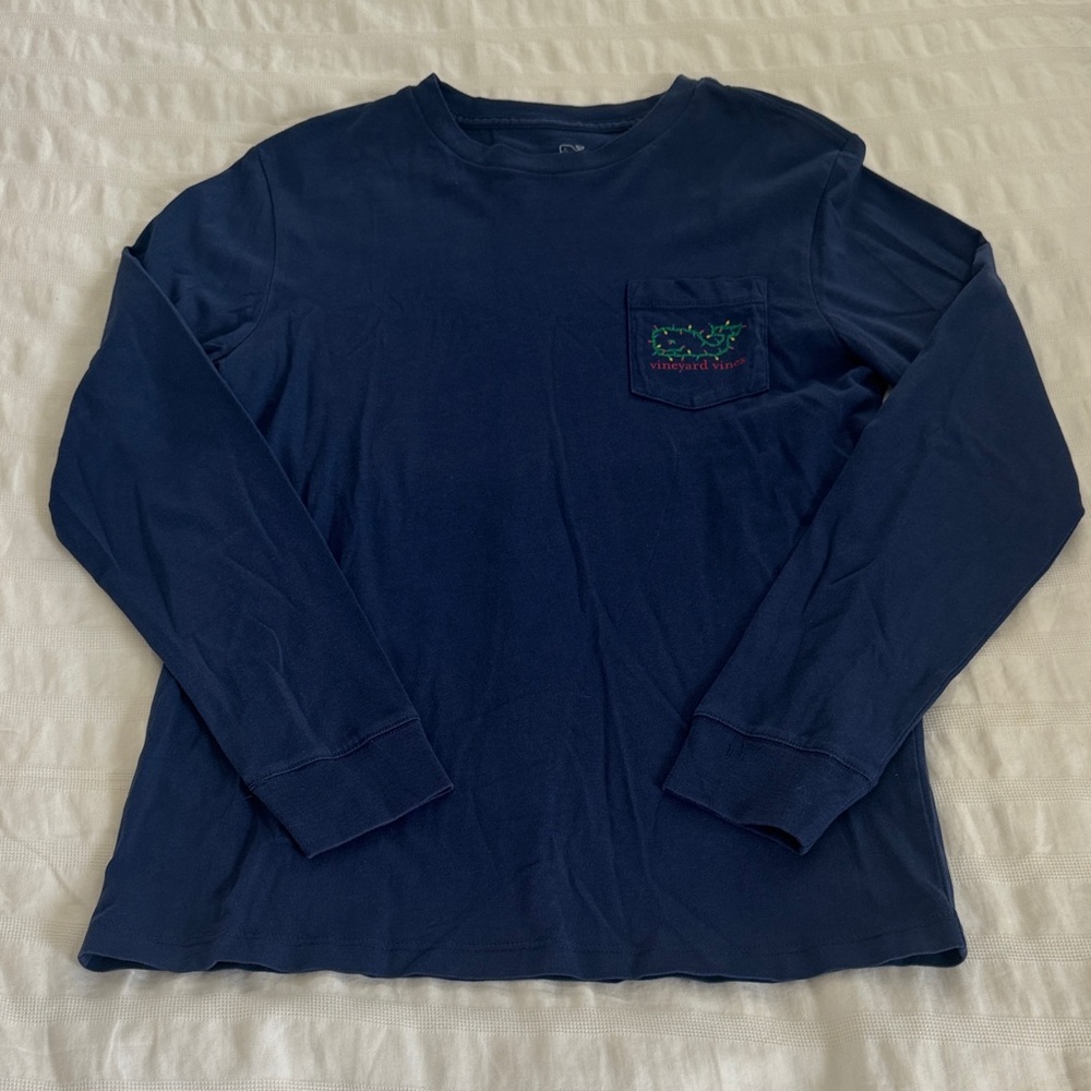 Vineyard Vines Classic Navy Crewneck. happy Holidays 2019
